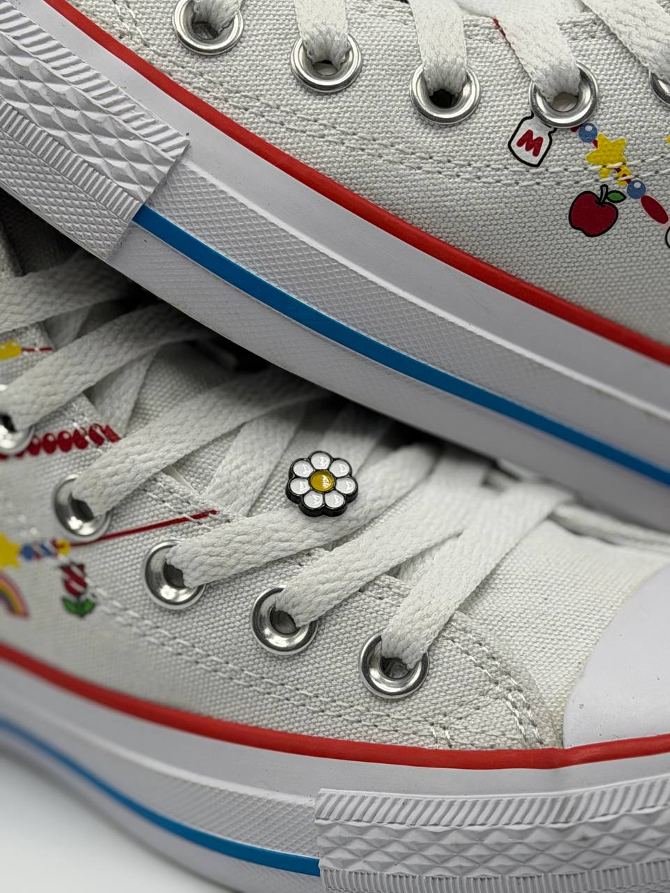 Converse x Hello Kitty and Friends Chuck Taylor All Star Charmed | Blanco