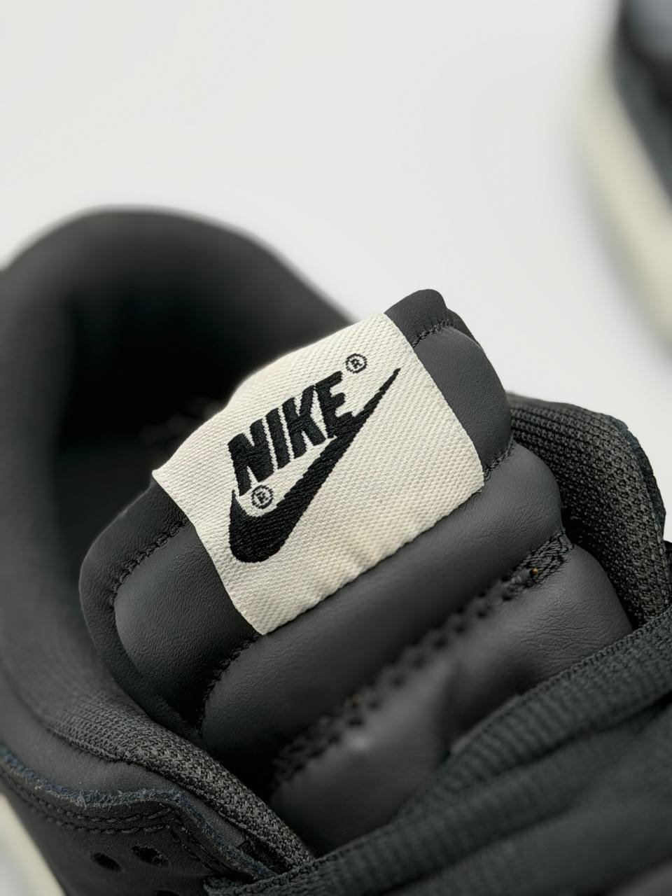 Nike Dunk Low `For All the Dogs` | Negro-Gris
