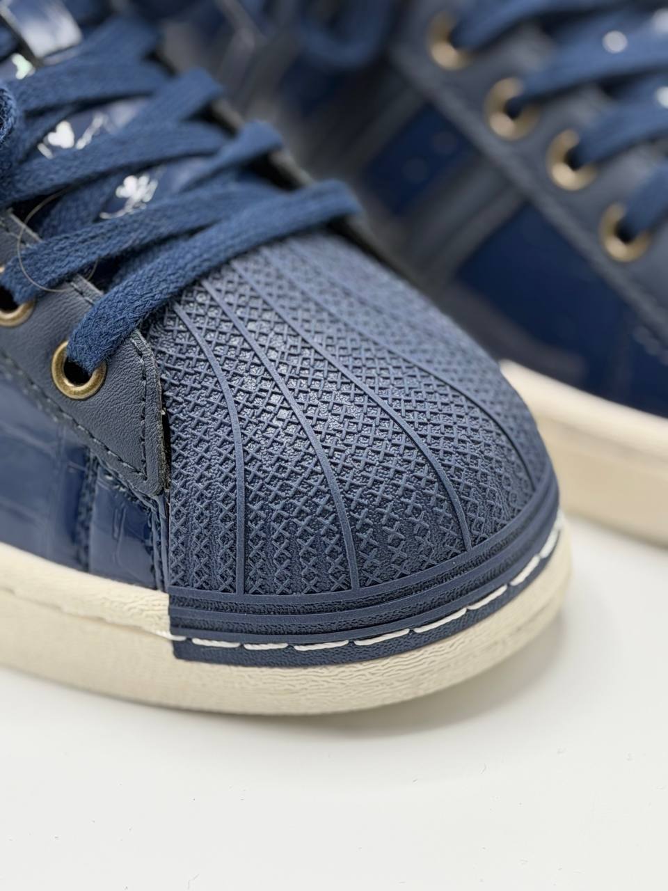 Adidas Superstar x Anthony Edwards “Navy Croc” | Azul-Blanco