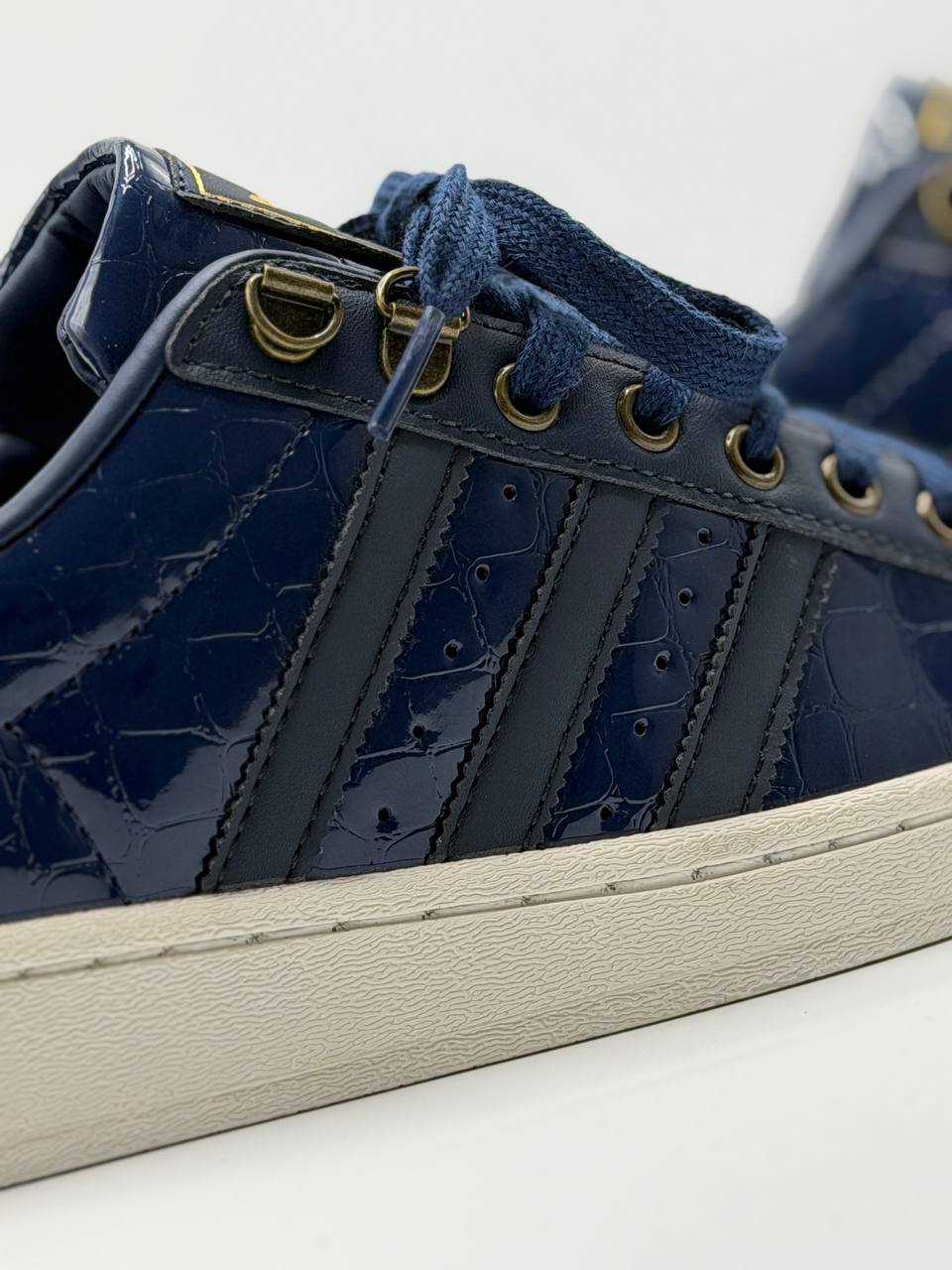 Adidas Superstar x Anthony Edwards “Navy Croc” | Azul-Blanco