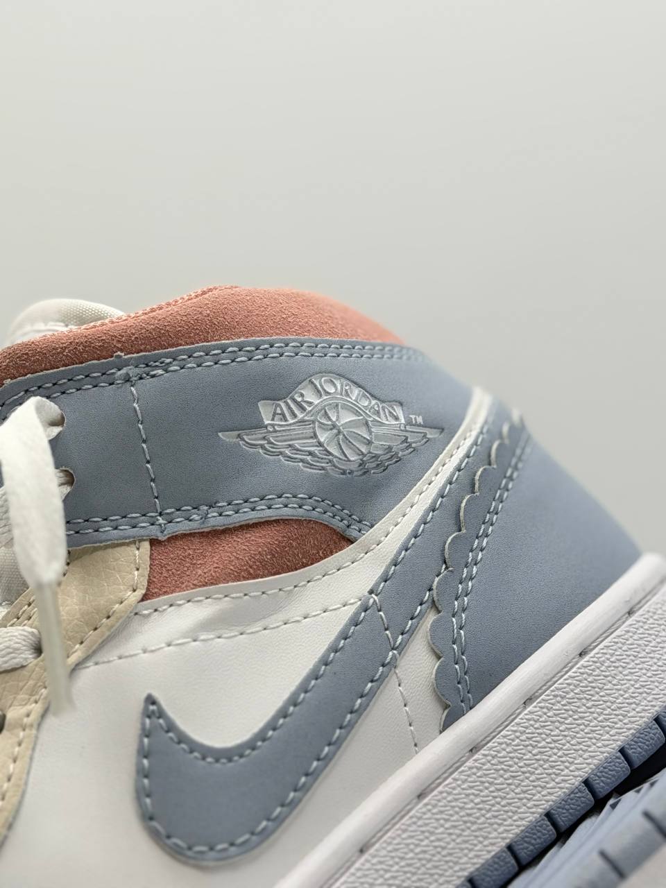 Air Jordan 1 Mid Pastel | Blanco-Rosa-Azul