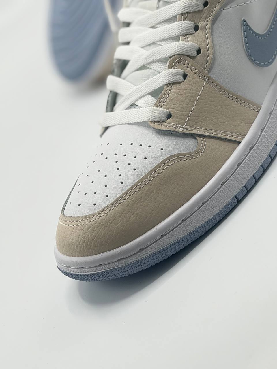 Air Jordan 1 Mid Pastel | Blanco-Rosa-Azul