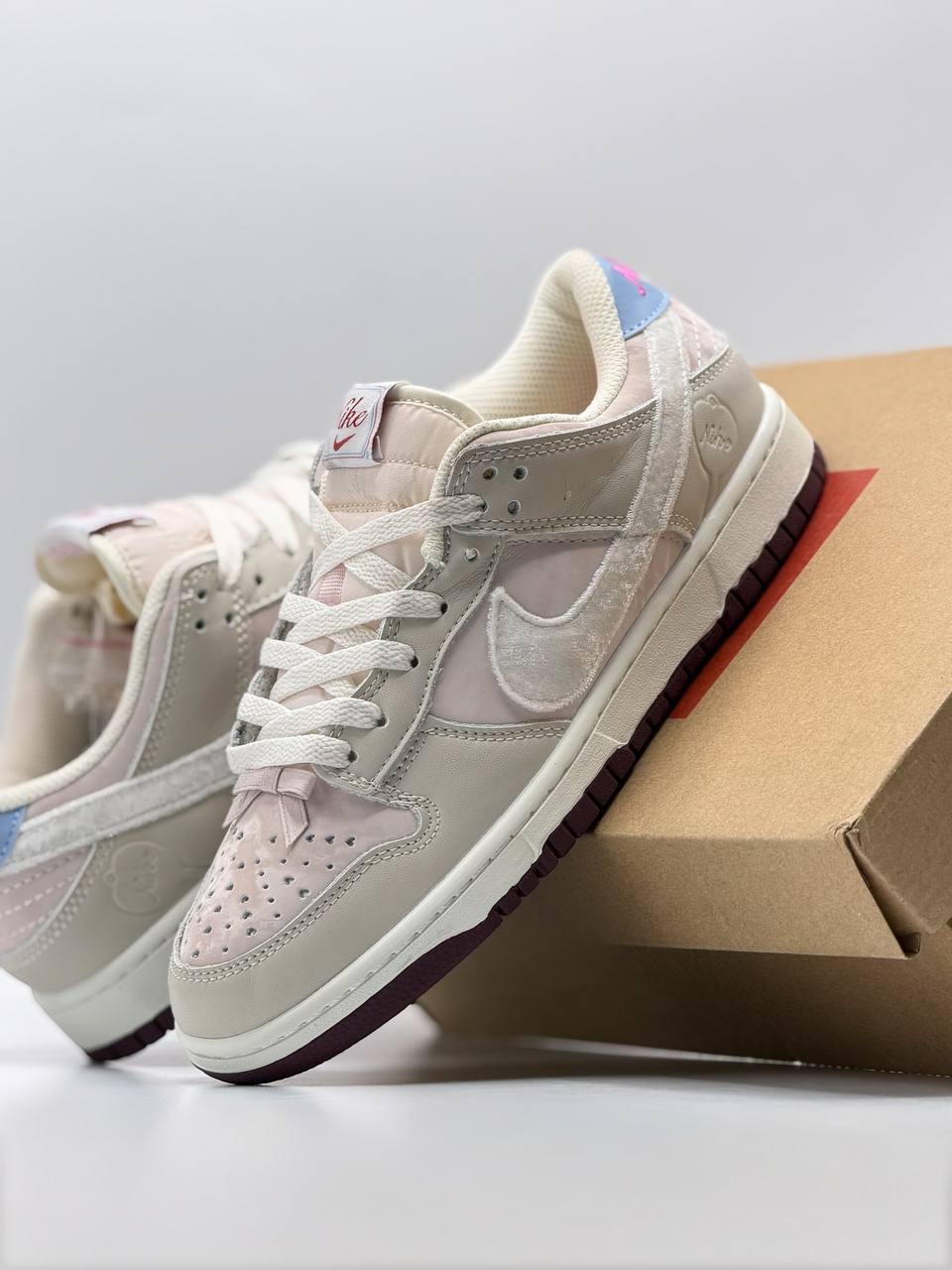 Nike Dunk Low Valentine's Day | Beige-Rosa