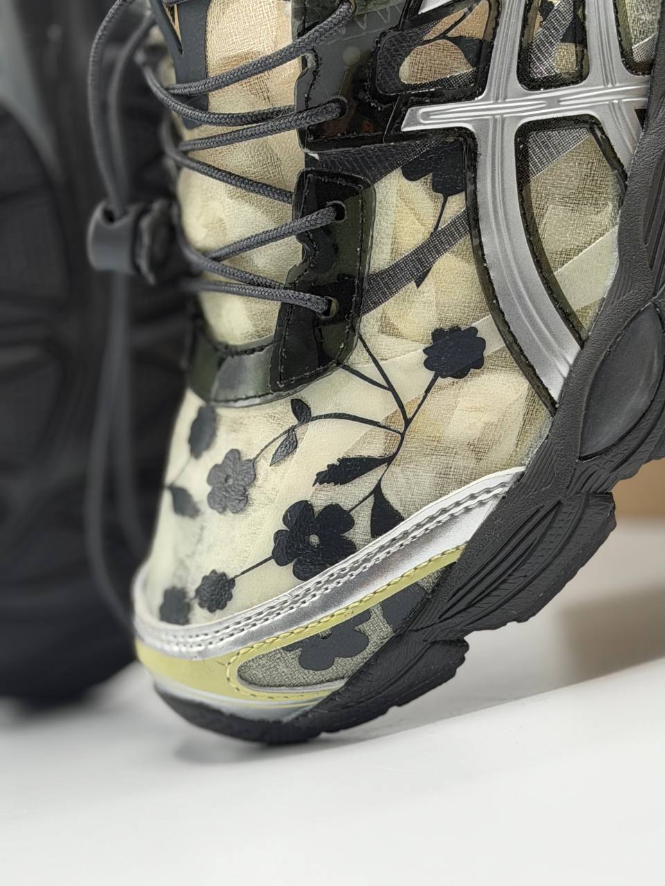 Asics Gel-Cumulus 16 SSCB "Floral Pack" | Negro |